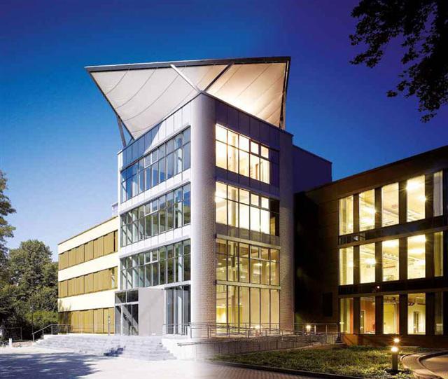 막스플랑크 연구소의 전경. 80여개에 이르는 막스플랑크의 각 연구소들은 지역의 대학들과 학연 프로그램을 활발히 운영하고 있다.