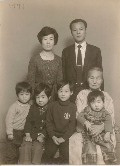 1971년 미국 유학 떠나기 직전 가족 사진