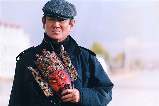 ‘블랙레인’ ‘철도원’ ‘호타루’ 등으로 한국에도 잘 알려진 다카쿠라 겐(82)은 일본 영화의 자존심이다. EBS 제공