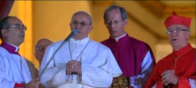 새 교황으로 선출된 아르헨티나 베르골리오 추기경. SBS 화면 캡쳐