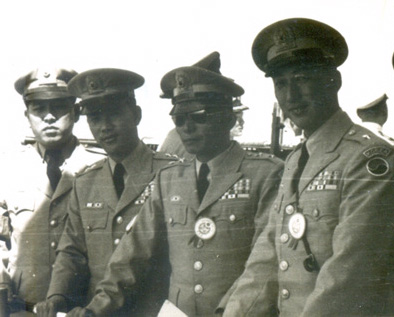 1959년 송요찬 육군참모총장의 전속부관으로 타이완을 방문했을 때. 왼쪽이 김운용, 오른쪽 두 번째가 고(故) 박정희 전 대통령(당시 6관구 사령관)