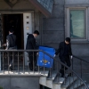 2주만에 윤씨 별장 압수수색… ‘빈집 수색’ 논란