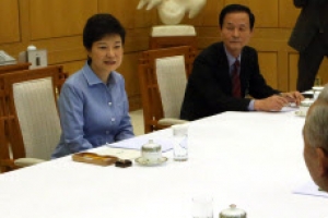 靑 “北 10일 전후 미사일도발 가능성”