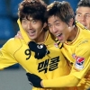[프로축구] ‘김동섭 멀티골’ 성남, 서울 격파