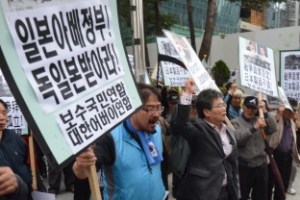 [막나가는 아베] “70% 지지율 업은 군국야욕… 시작에 불과”