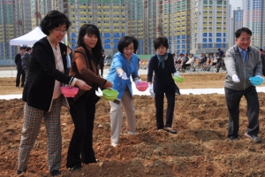 송파 공사장에 뿌린 꽃씨
