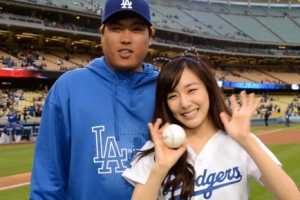 태연·티파니·써니,류현진·추신수 첫 맞대결때  애국가 부른다