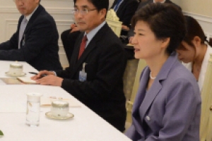 박대통령, 印尼 경제위원장 접견