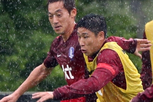 축구대표팀 ‘김남일 효과’ 후끈