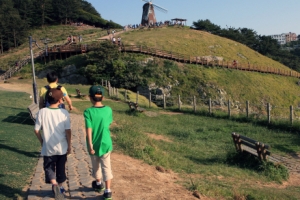전쟁 흔적 오롯한 양구 두타연·북한이 더 가까운 백령도…