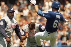 LA다저스, ‘박찬호 발차기’ 회상 ‘감회가 새롭네’