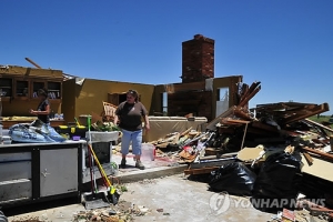 미국 중부 또 초강력 토네이도 강타…피해 확산