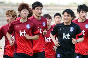 모래알 레바논부터 잡는다… 최강희호 ‘닥승’ 스퍼트