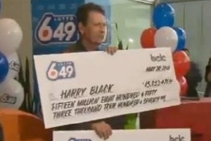 복권 두 장 동시 당첨男…‘상금 357억’  비결은?