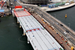 57년 만에 제모습 찾는 영도다리