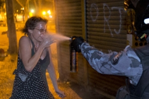 ‘미니 월드컵’ 열린 브라질… 다른 쪽에선 대규모 시위