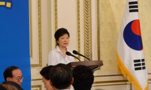 [포토] 민주평통 간담회 참석한 박근혜대통령