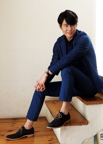 영화 ‘감시자들’에서 범죄 조직의 리더 제임스역을 연기한 배우 정우성<br>연합뉴스