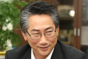 ‘보행 막던 표지판 없애자’ 종로 가을 대청소