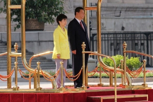 [한·중 정상회담] 시 주석 “존경하는 朴대통령님” 발언에 朴대통령은 중국어로 “씨에씨에” 화답