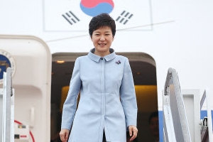 朴대통령 “국민 신뢰가 시련 극복의 힘”