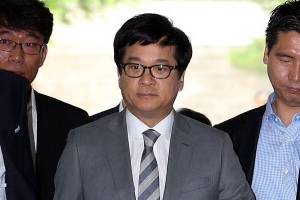 이재현회장 150분간 영장심사…검찰 조사실서 대기