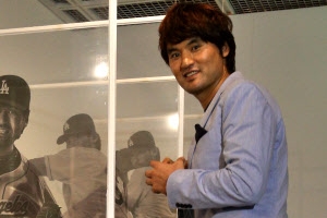 박찬호의 124승 야구인생 미술관서 예술로 부활하다