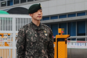 [단독]김광진 의원측 “비 재입대 추진, 사실 아니다”