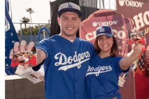 괴물, 초코파이 먹고 힘내~