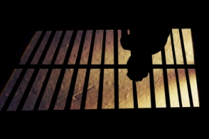 70대男, 친구 ‘중요부위’ 잡아뜯어 사망