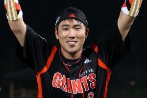 [프로야구] 별이 빛난 밤, 가장 찬란하게 빛난 전준우