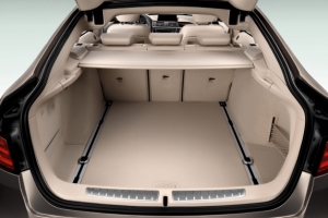 넓고 똑똑하고 안전하고… 속 깊은 차가 뜬다