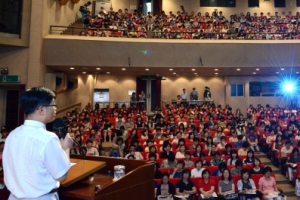 구청 대입설명회 2층까지 가득