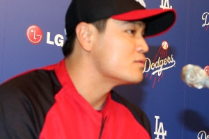 [MLB] 안방 괴물 vs 출루 머신… 3년만에 ‘형제 대결’