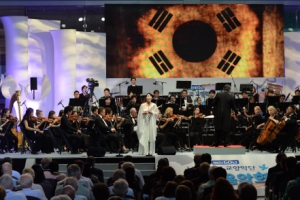 [27일 정전협정 60년] “한국, 수십년 흘러도 할아버지의 희생 가치 있게 여겨 감명”