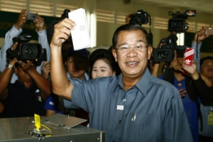 캄보디아 훈 센 총리 집권당 총선서 의석 과반 확보 승리