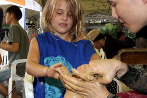 청자 빚기 체험
