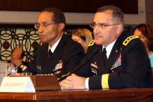 ‘전작권 전환 재연기’ 다급한 韓, 느긋한 美