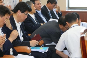 [세종청사는 ‘돈먹는 하마’] 4시간 출퇴근에 허리병… 사방이 공사판 “쉴 그늘도 없어”