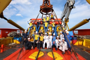 심해저 채광로봇 ‘미내로’ 해저 주행 성공