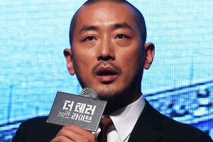 “’더 테러 라이브’, 자장면 같은 영화 원했죠”