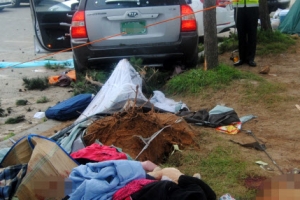 음주차량이 해변 텐트 덮쳐…자매 사망