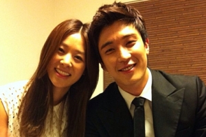 열애설 장신영·강경준 머리 맞대고 ‘달콤달콤’