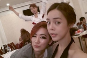 최한빛 이루다와 다정셀카 “그동안 정 들었나”