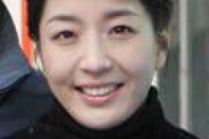 ‘외국인 학교 자녀 부정입학’  노현정 벌금 1500만원 선고