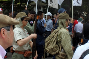 [르포] 狂氣에 휩싸인 야스쿠니 신사… “한국인 죽이자”