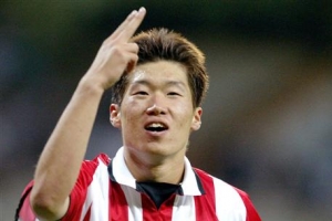 박지성, 아약스전 풀타임 활약…1골 1도움 기록