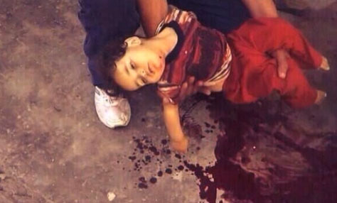 이집트 카이로 저격대의 총격에 사망한 아이. 동영상캡쳐