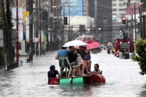태풍에 절반 넘게 잠긴 마닐라… 수도 기능 올스톱