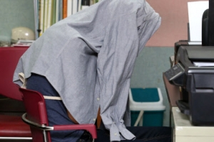 아버지 둔기 살해 뒤 얼굴에 세제 뿌린 패륜아